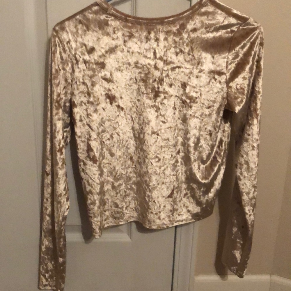 Velvet top! - Picture 3 of 3